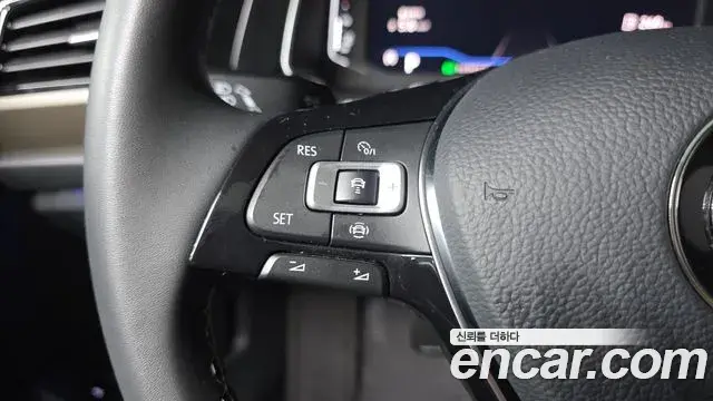 Volkswagen Jetta 2021 — Photo 18/33