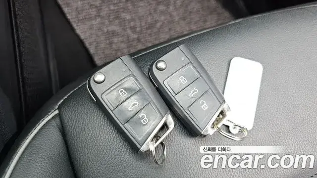 Volkswagen Tiguan 2018 — Фото 18/20
