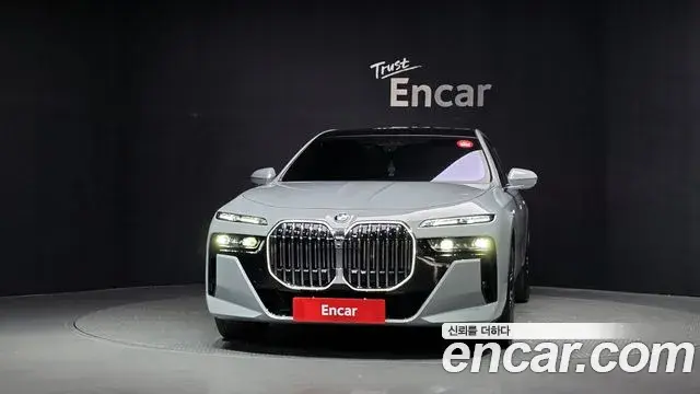 BMW 7 Series 2025 — Photo 3/20
