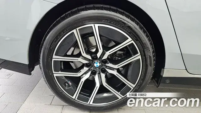 BMW 7 Series 2025 — Photo 5/20