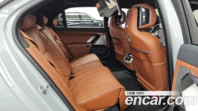 BMW 7 Series 2025 — Photo 12/20
