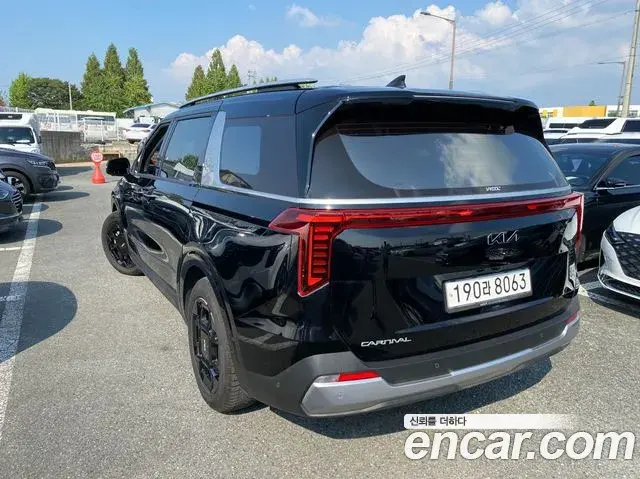 Kia Carnival 2024 — Фото 2/20