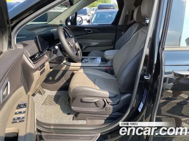 Kia Carnival 2024 — Фото 12/20