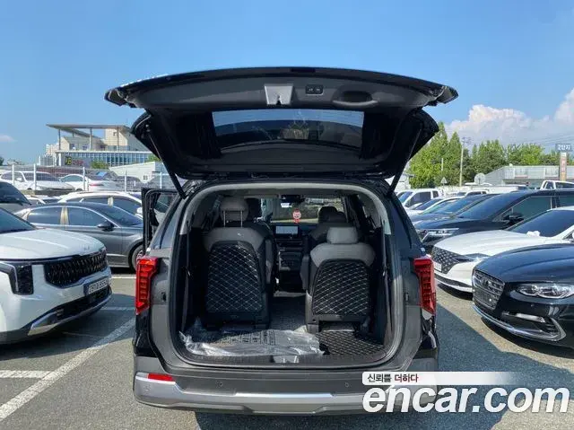 Kia Carnival 2024 — Фото 14/20