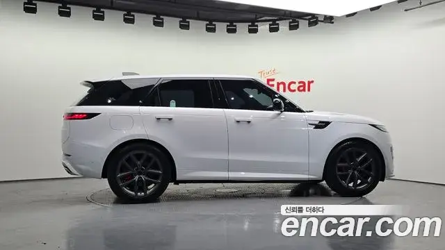 Land Rover Range Rover Sport 2026 — Фото 5/20