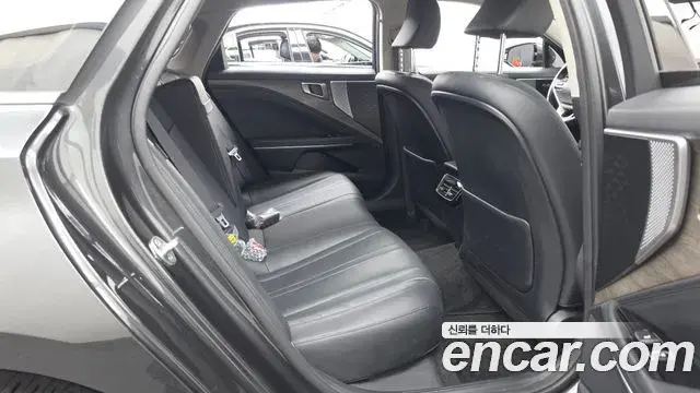 Kia K8 2021 — Photo 12/20