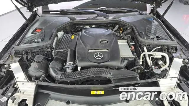 Mercedes-Benz E-Class 2019 — Фото 6/20