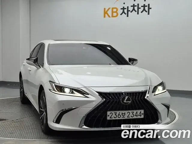 Lexus ES300h 2022 — Şəkil 1/19