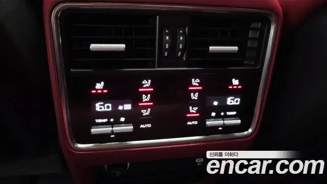 Porsche Cayenne 2019 — Фото 18/20