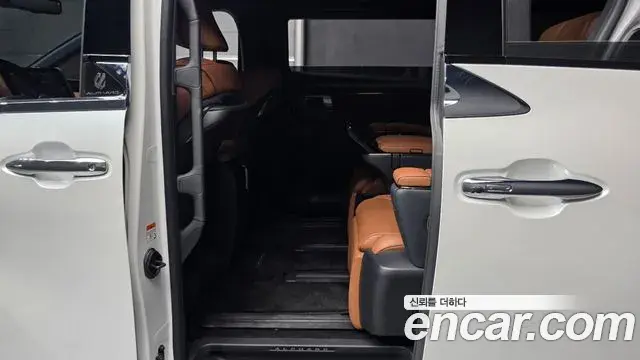 Toyota Alphard 2024 — Şəkil 12/20