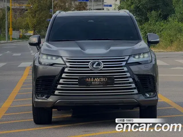 Lexus LX 2025 — Фото 1/20