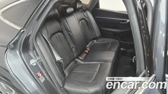 Hyundai Sonata 2022 — Фото 10/20