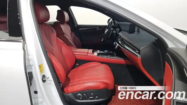 Genesis Electrified G80 2023 — Şəkil 11/20