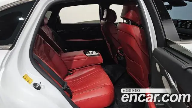 Genesis Electrified G80 2023 — Şəkil 12/20