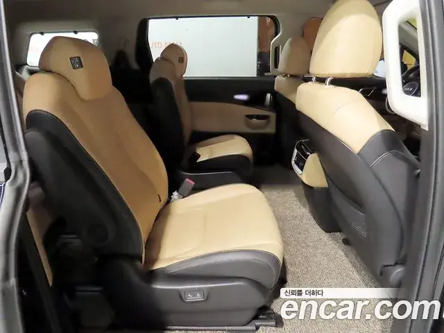 Kia Carnival 2021 — Şəkil 12/20