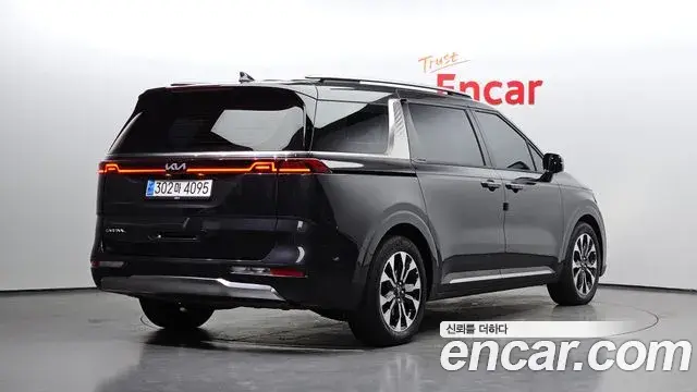 Kia Carnival 2023 — Photo 2/20