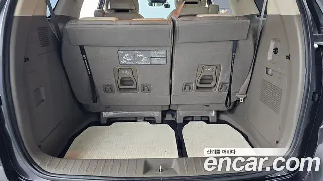Kia Carnival 2023 — Photo 16/20