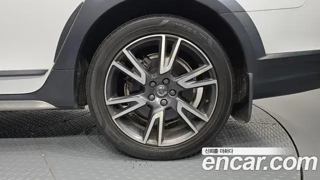 Volvo V90 Cross Country 2020 — ფოტო 3/38