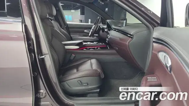 Genesis GV70 2021 — Photo 11/20