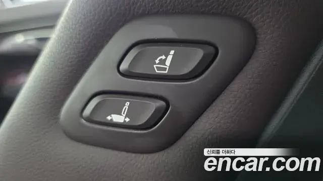 Genesis GV70 2021 — Photo 18/20