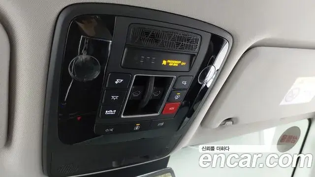 Kia Carnival 2025 — Photo 7/18