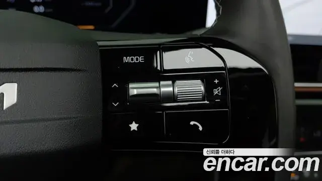 Kia Carnival 2025 — Photo 14/18