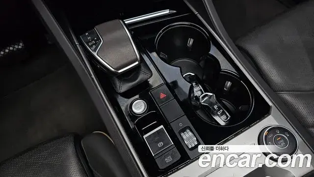 Volkswagen Touareg 2020 — Şəkil 9/36