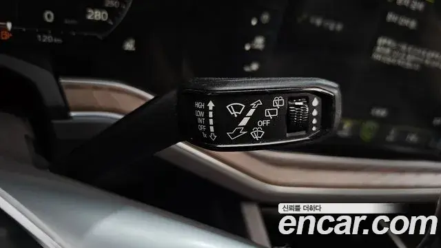 Volkswagen Touareg 2020 — Şəkil 6/36