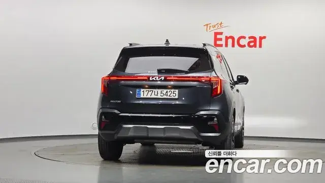 Kia Seltos 2023 — ფოტო 11/30