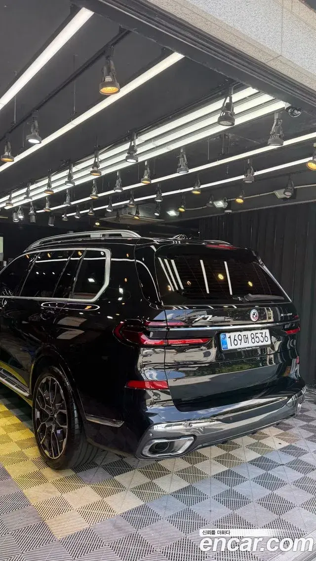 BMW X7 2025 — Фото 17/20