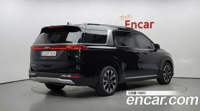 Kia Carnival 2021 — Photo 2/20