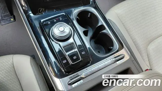 Kia Carnival 2021 — Photo 9/20