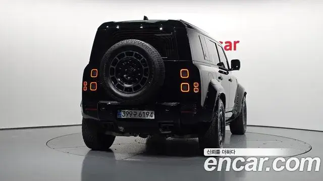 Land Rover Defender 2026 — Фото 4/20