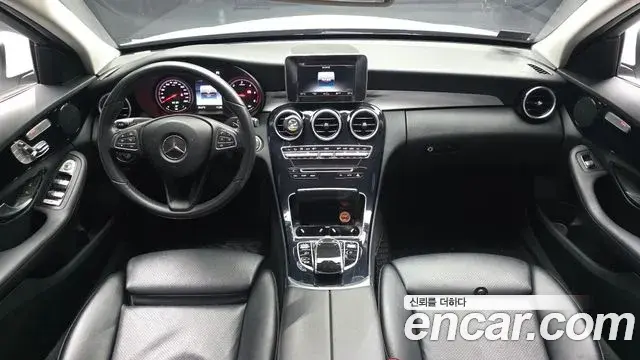Mercedes-Benz C-Class 2018 — Şəkil 7/20