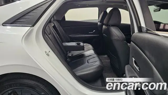 Hyundai Avante 2022 — Photo 11/20