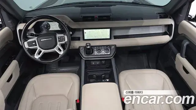 Land Rover Defender 2021 — Фото 7/20