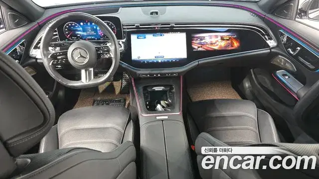 Mercedes-Benz E-Class 2024 — Photo 7/20