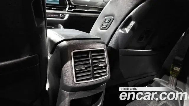 Kia Sportage 2023 — ფოტო 33/34