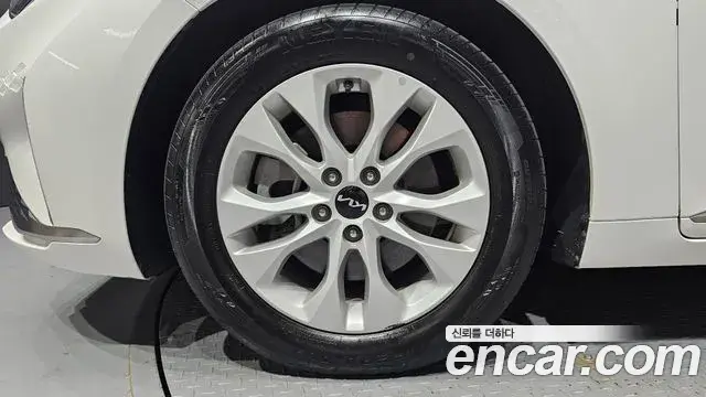 Kia K8 2022 — Photo 5/20