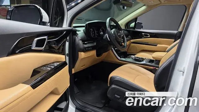 Kia Carnival 2023 — Photo 10/20