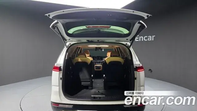 Kia Carnival 2023 — Photo 20/20