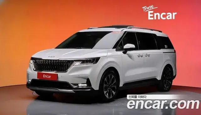 Kia Carnival 2023 — Photo 1/20