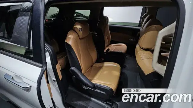 Kia Carnival 2023 — Şəkil 11/20