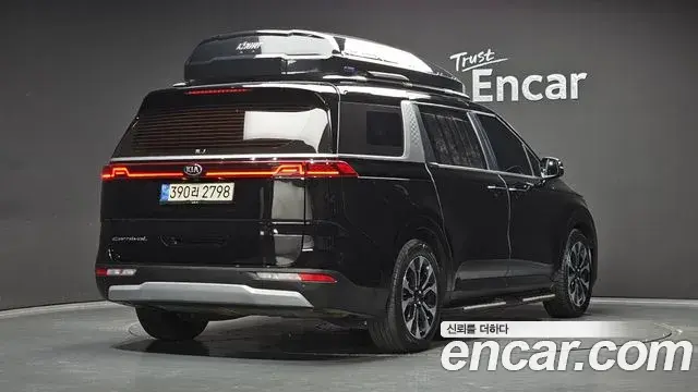 Kia Carnival 2021 — Фото 2/20