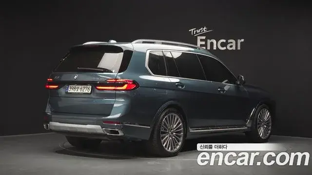 BMW X7 2023 — Фото 2/20