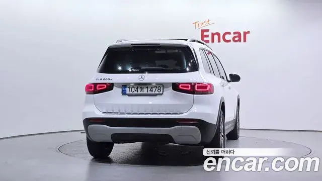 Mercedes-Benz GLB-Class 2021 — Şəkil 4/20