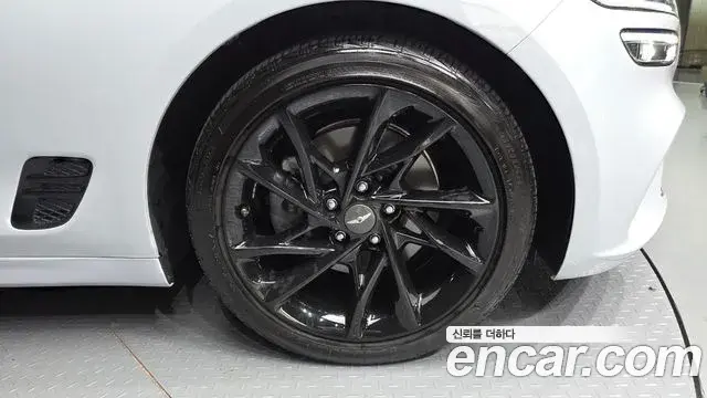Genesis G70 2022 — Photo 21/34