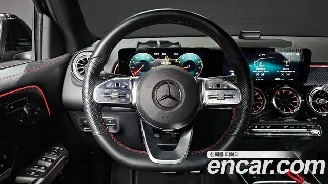 Mercedes-Benz GLB-Class 2022 — Фото 13/20