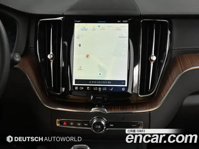 Volvo XC60 2022 — Фото 14/20