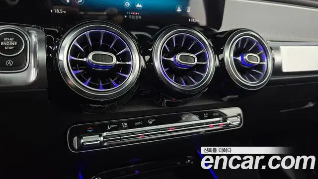 Mercedes-Benz GLB-Class 2021 — Фото 14/20